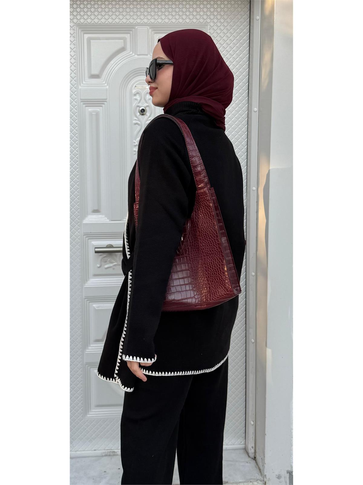 Atkı Detaylı Triko Paça Yırtmaçlı Alt Üst Takım Siyah