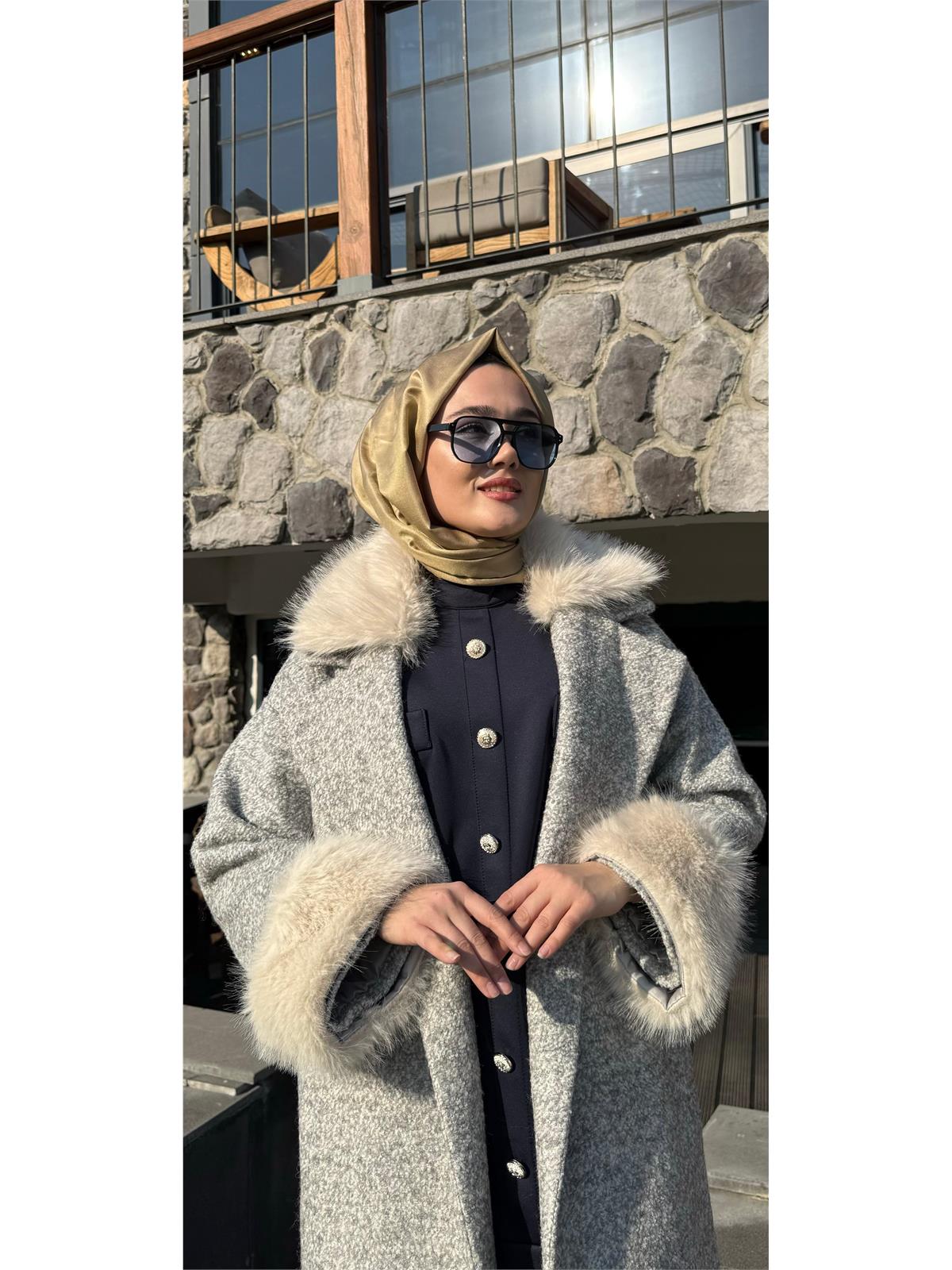 Kürk Detaylı Uzun  Keçe Kaban Gri